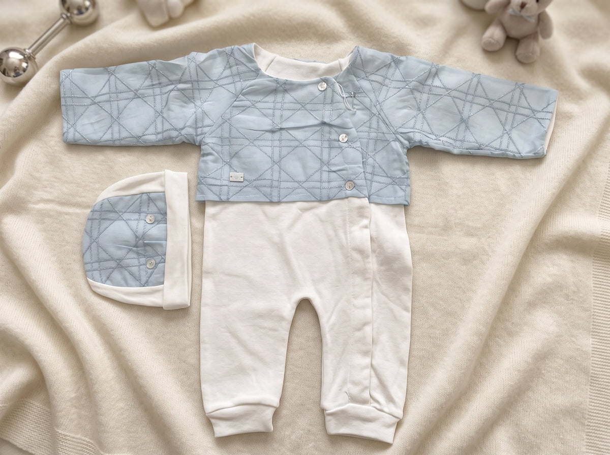 حديثي الولادة Cotton Romper طقم مع Beanie- أزرق لقطة قريبة