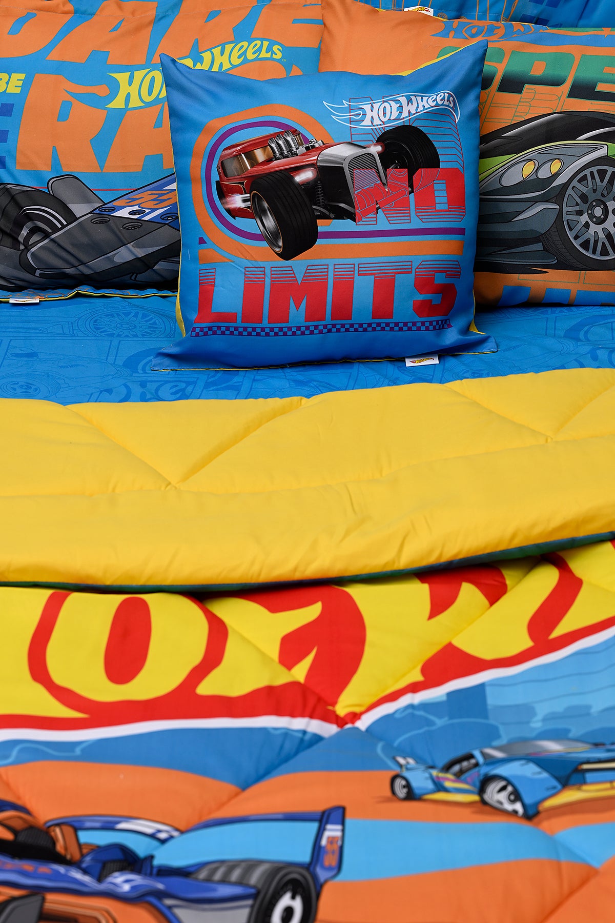 Hotwheels 5-Piece Comforter Set – Brushed Microfiber Polyester Shell – Yellow –