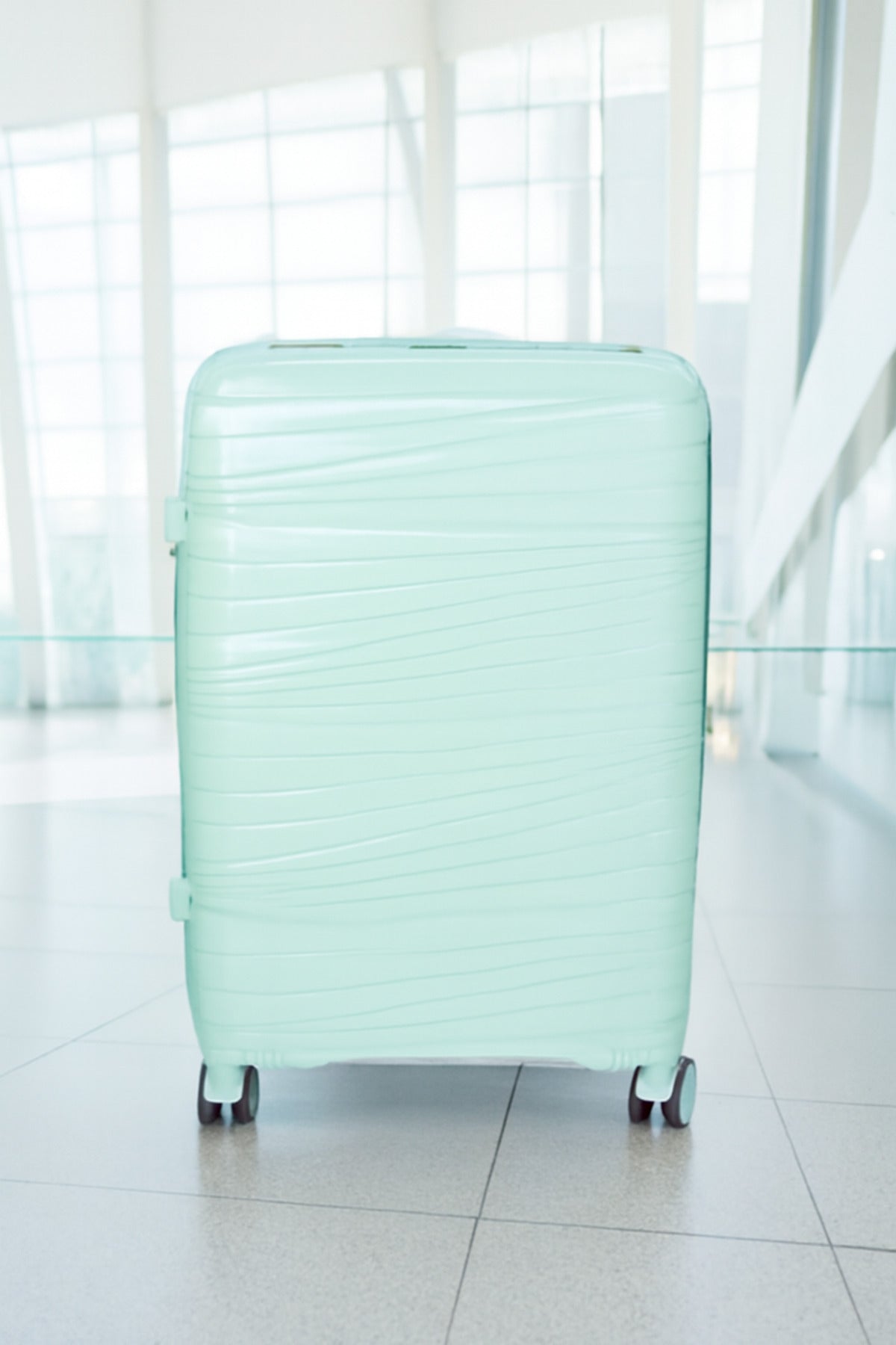 W.O.K 24" Lightweight Hard Shell Cabin Trolley – Polypropylene Luggage With Spinner Wheels & Number Lock – Mint Green