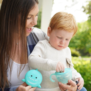 Melii Snack Container with Finger Trap - Turquoise Shark